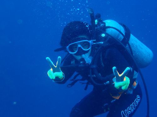 春休み沖縄旅行大学生にオススメ那覇市貸切で体験ダイビング離島ダイビングライセンス取得