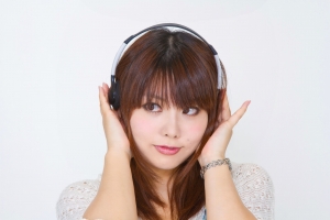 N112_headphone_TP_V.jpg